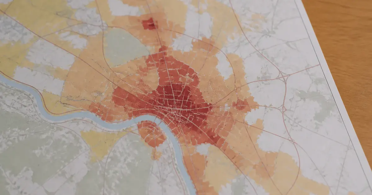 Carte administrative de Macon affichant densite population urbaine